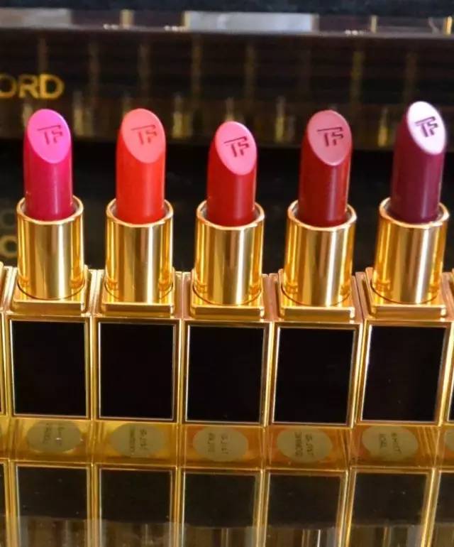 tom ford和迪奧哪個(gè)好？tom ford口紅和dior口紅哪個(gè)好？