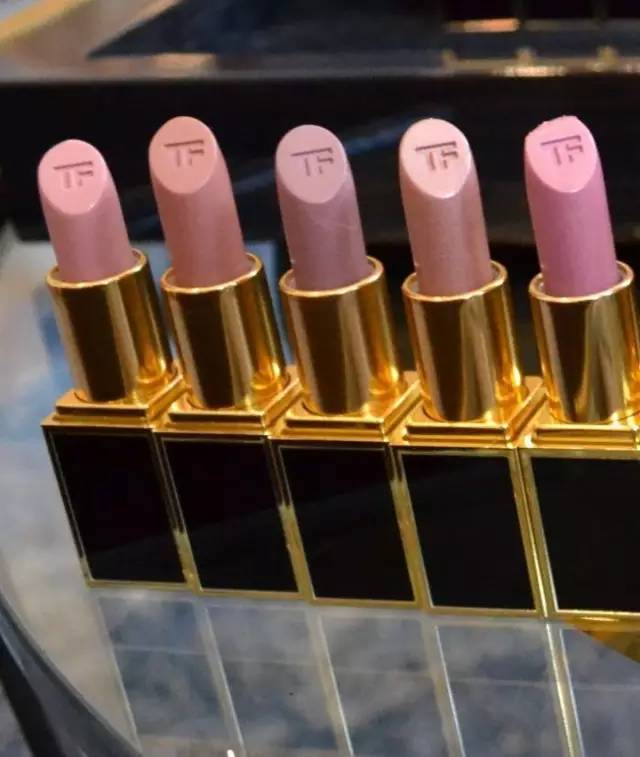 tom ford和迪奧哪個(gè)好？tom ford口紅和dior口紅哪個(gè)好？
