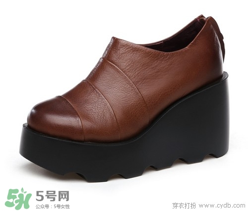 3月份穿什么鞋子？三月份穿什么鞋？