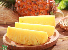 鳳梨吃之前用鹽水泡嗎？鳳梨為什么要用鹽水泡？