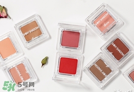 眼影飛粉是什么意思？眼影怎么才算飛粉