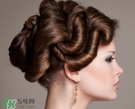 浮粉怎么辦？臉上浮粉怎么補(bǔ)救？