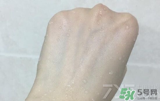 安耐曬金瓶怎么樣？安耐曬金瓶好用嗎？
