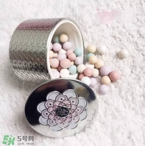 散粉會浮粉嗎？散粉浮粉怎么辦？