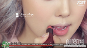 煙熏玫瑰色適合什么膚色？煙熏玫瑰色口紅適合黃皮嗎？