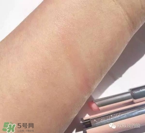 紀梵希小羊皮和禁忌之吻哪個好？紀梵希小羊皮和禁忌之吻對比
