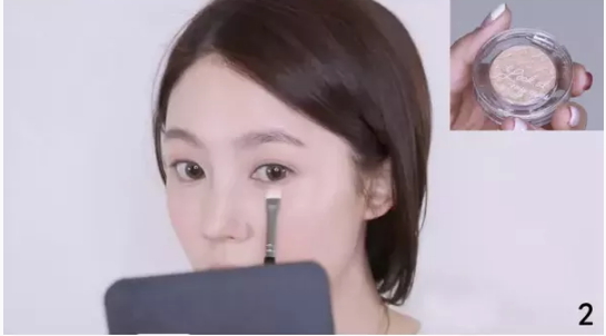干玫瑰色妝容怎么化？干玫瑰色妝容畫(huà)法步驟