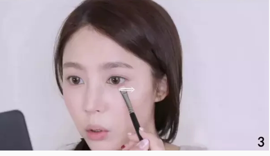 干玫瑰色妝容怎么化？干玫瑰色妝容畫(huà)法步驟