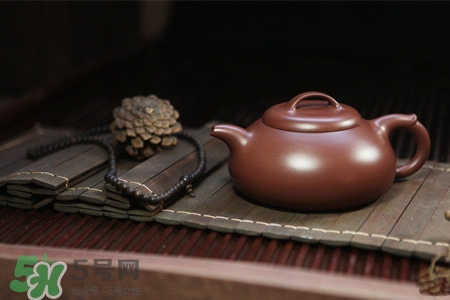 紫砂壺如何鑒別好壞？怎樣辨別紫砂壺的好壞？