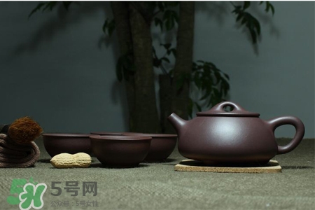 如何清洗紫砂壺茶垢？紫砂壺的茶垢怎么清洗？