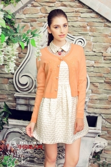 4月份穿什么衣服？四月份穿衣搭配