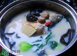 鯽魚湯怎么做才白？鯽魚湯怎么熬成奶白色？