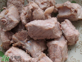 排骨發(fā)霉可以吃嗎？發(fā)霉的排骨能吃嗎？