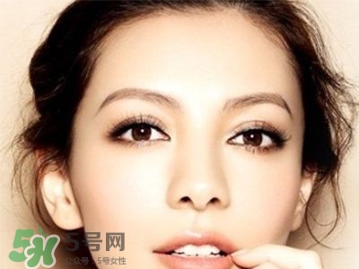 割雙眼皮多久可以化妝？割雙眼皮多久恢復(fù)自然