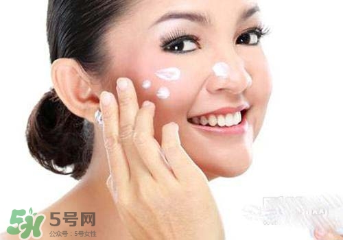 補(bǔ)水霜可以晚上用嗎？補(bǔ)水霜晚上怎么用？