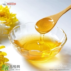 嘴唇干燥是什么原因？嘴唇干裂脫皮怎么辦？