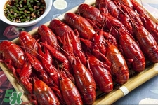 小龍蝦是海鮮嗎？小龍蝦屬于海鮮嗎？