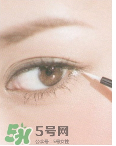 眼線珠光好還是啞光好？眼線珠光啞光區(qū)別