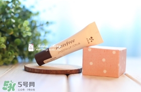 悅詩風(fēng)吟唇部磨砂膏怎么樣？悅詩風(fēng)吟去角質(zhì)磨砂膏怎么用？