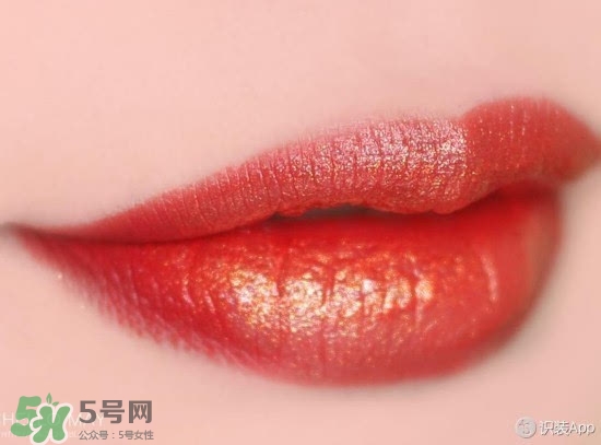 啞光口紅和珠光口紅哪個(gè)好？啞光口紅和珠光區(qū)別