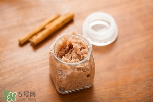 唇部磨砂膏多久用一次？唇部磨砂膏可以天天用嗎？