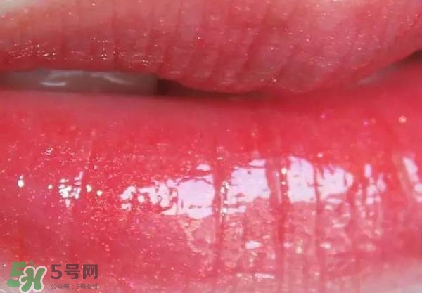 ysl鏡面唇釉哪個(gè)顏色好看？ysl鏡面唇釉試色大全