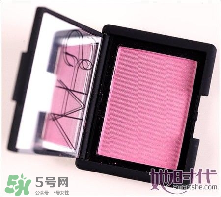 腮紅飛粉是什么意思？腮紅飛粉是質(zhì)量不好嗎？