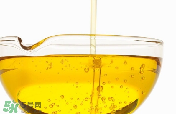 卸妝油會悶痘嗎？卸妝油會不會悶痘？