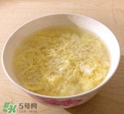 酒釀蛋真能豐胸嗎？酒釀蛋怎么吃豐胸？