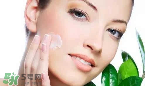 bb霜會(huì)悶痘嗎？bb霜悶痘怎么辦？