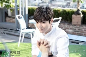 李敏鎬粉漾之戀氣墊霜多少錢？李敏鎬悅詩風吟氣墊價格
