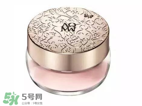 粉底液卡粉怎么辦？粉底液卡粉怎么補救？