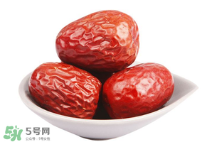 紅棗外面白色的是什么？紅棗上面有一層白的是什么東西？