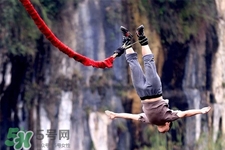 蹦極有危險(xiǎn)嗎？玩蹦極要簽生死狀嗎？