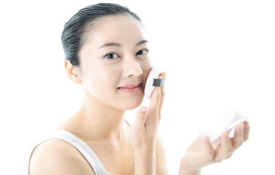 cc霜會脫妝嗎？cc霜脫妝怎么辦？