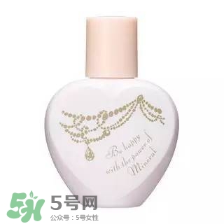 粉底液卡粉怎么辦？粉底液卡粉怎么補救？