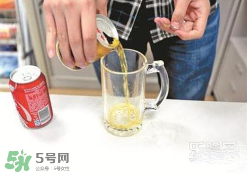 紅?？梢院涂蓸芬黄鸷葐?？紅牛和可樂一起喝的反應
