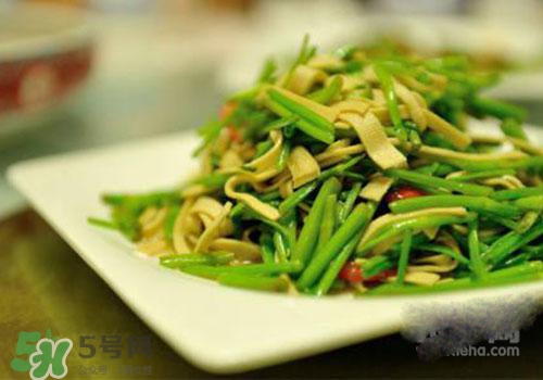 孕婦可以吃野芹菜嗎？孕婦吃野芹菜有什么好處？
