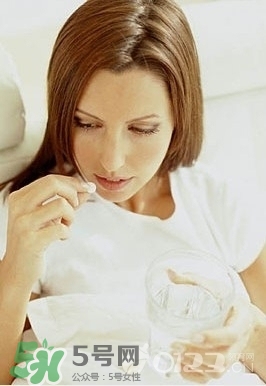 孕期一定要吃葉酸嗎？葉酸吃到什么時候停？