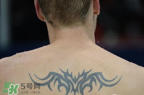 紋身后可以運動嗎？紋身后多久可以運動？