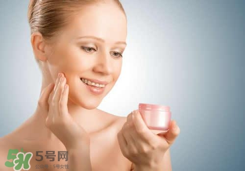 精華乳是乳液嗎？精華乳和乳液的區(qū)別