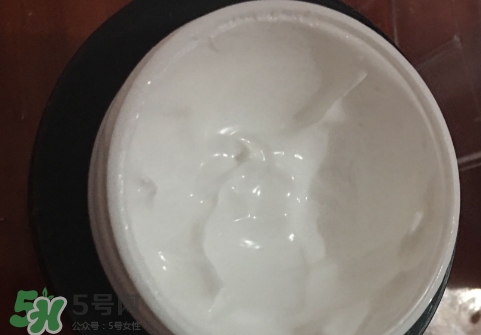 極密水光素顏霜怎么用？極密素顏霜使用方法