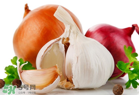 大蒜爛了一點還能吃嗎？大蒜爛根是怎么回事？