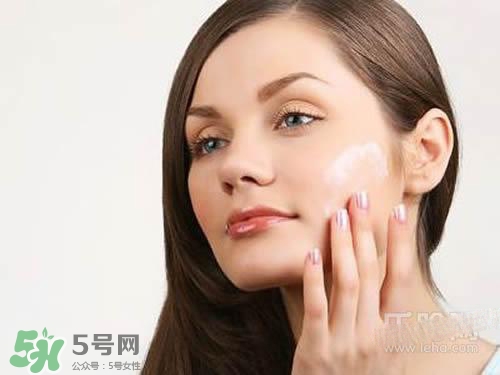 精華乳可以直接用嗎？精華乳可以單獨(dú)使用嗎？