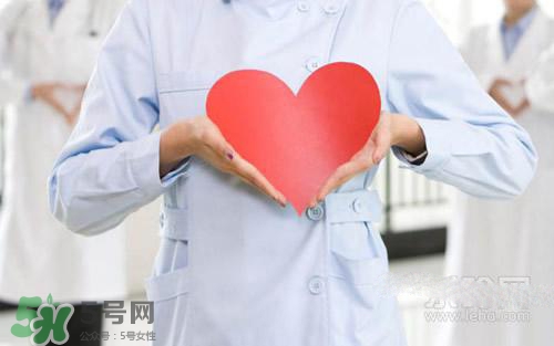 吃野芹菜會(huì)中毒嗎？吃野芹菜中毒了怎么辦？