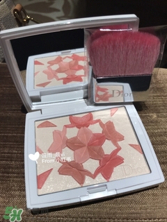 迪奧2017櫻花花瓣腮紅多少錢？2017dior櫻花腮紅專柜價(jià)格