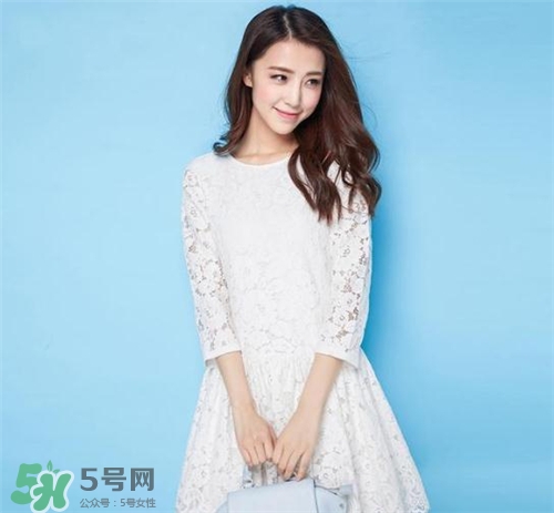 春天可以穿裙子嗎？春天穿裙子怎么搭配？