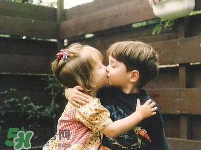 性教育從什么時(shí)候開始？孩子性教育怎么教