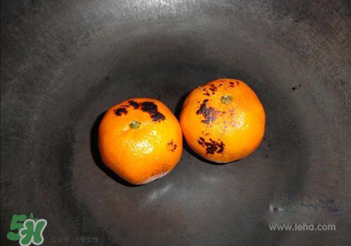 烤橘子怎么烤？烤橘子用什么火烤？