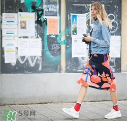 春天牛仔外套怎么搭配？春天牛仔外套怎么搭配好看？